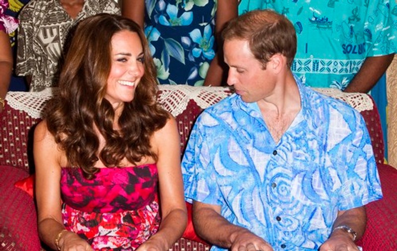 Kate Middleton, în  CENTRUL UNUI NOU SCANDAL! Vezi de ce rochia ducesei a dat naştere la o INDIGNARE FĂRĂ MARGINI!