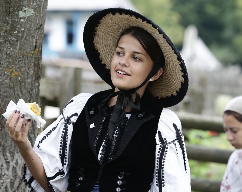 FOTO & VIDEO / Imagini spectaculoase de la Târgul creatorilor populari, la Muzeul Astra din Sibiu