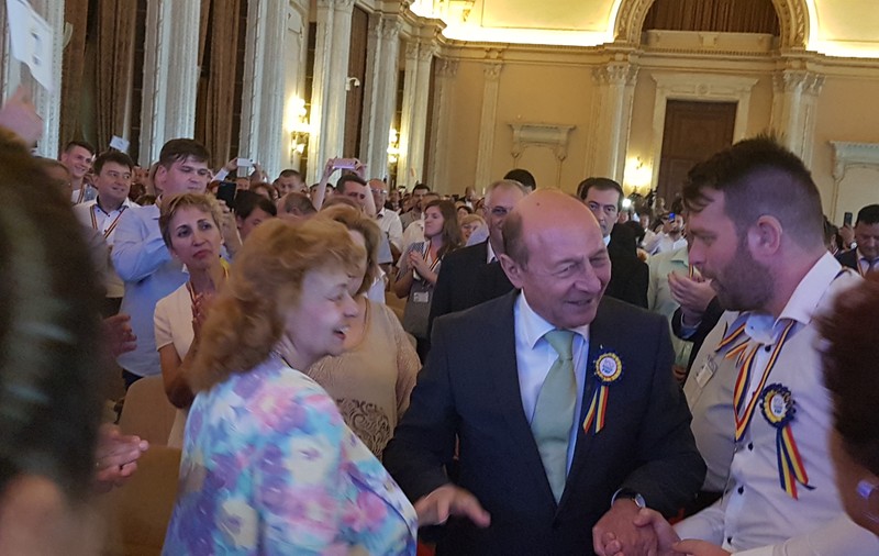 Traian Băsescu, după alegerea lui Tomac la șefia PMP: ”De astăzi, parcă am un sentiment de eliberare, am atâtea de spus” (VIDEO)