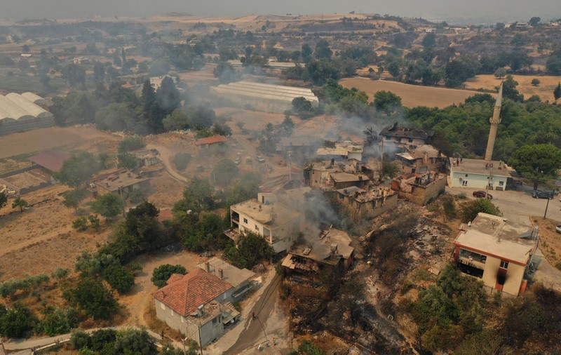 Imagini de coșmar din Turcia. Patru oameni au murit în incendiile de vegetație