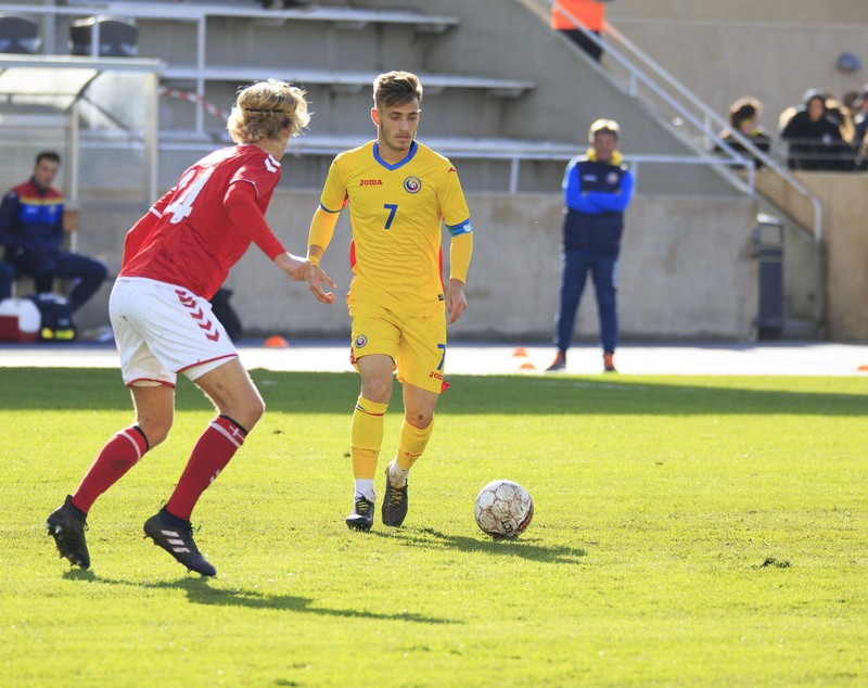 UPDATE | EXCLUSIV. Băutură și golănie la naționala U19 de fotbal a României, la turneul din Grecia. Vedeta Vlad Dragomir, de la Arsenal, l-a bruscat pe Gheorghiță Geolgău. Reacțiile celor implicați
