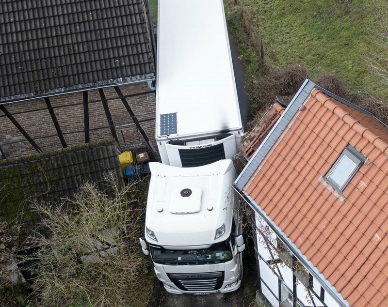 Doi șoferi români de TIR, motivul pentru care autoritățile dintr-un sătuc istoric german se gândesc să monteze bariere la intrarea în localitate