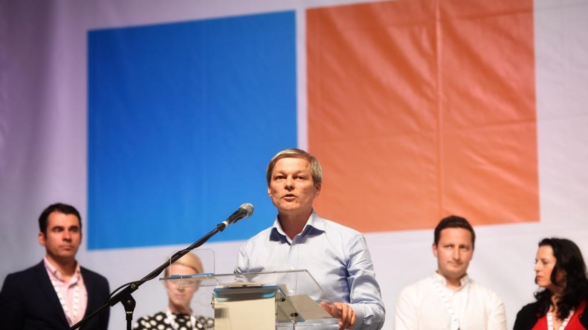 Dacian Cioloș, liderul PLUS