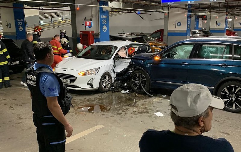 Preotul care a lovit mortal cu mașina o tânără, în parcarea AFI din Capitală, vrea să scape de proces. „Un moment de lipsă de discernământ”