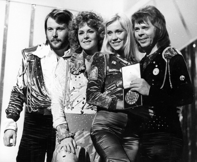 look-uri memorabile la Eurovision - ABBA