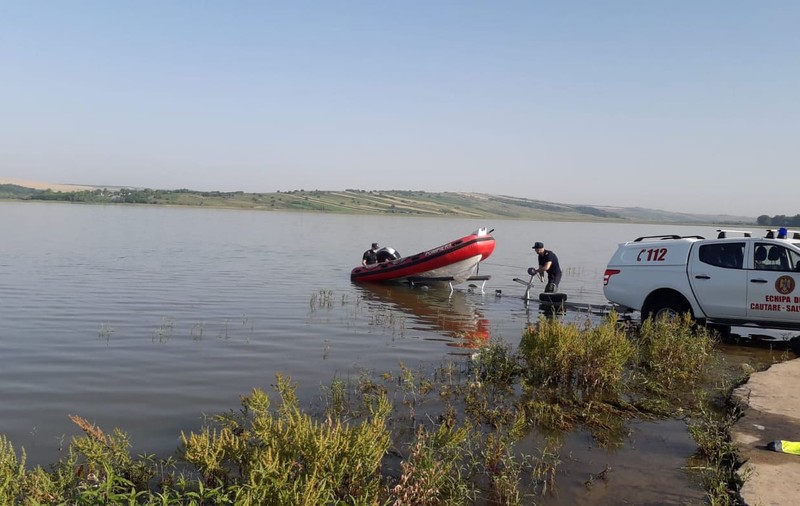 Un adolescent de 14 ani din Botoșani s-a înecat în râul Prut. A fost găsit după 3 ore de căutări