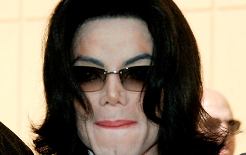 Karen Faye:"Jackson era hrănit cu linguriţa"