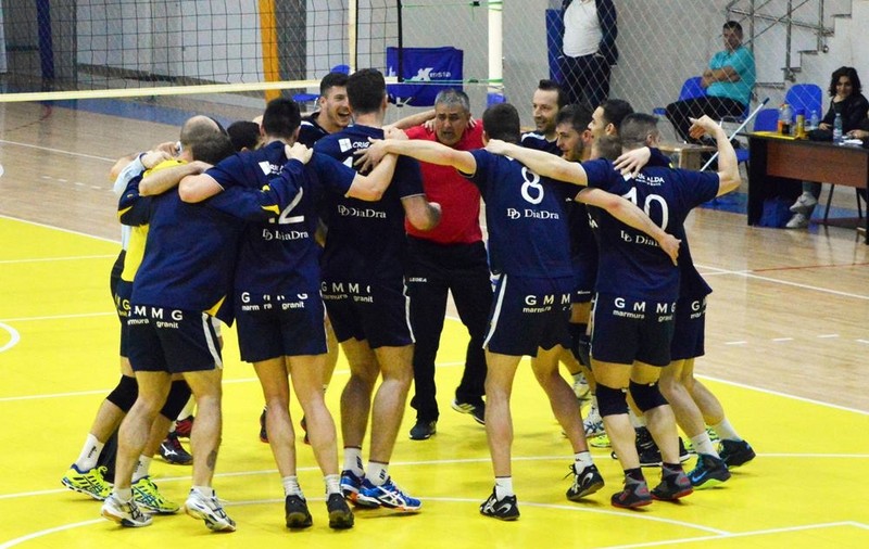 Tricolorul Ploiești a promovat în Divizia A1 fără să piardă vreun set în 18 meciuri!