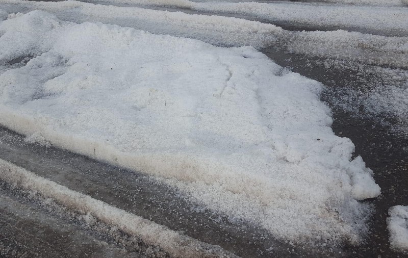 A nins în Cluj la jumătatea lui mai. Zăpada avea câțiva centimetri