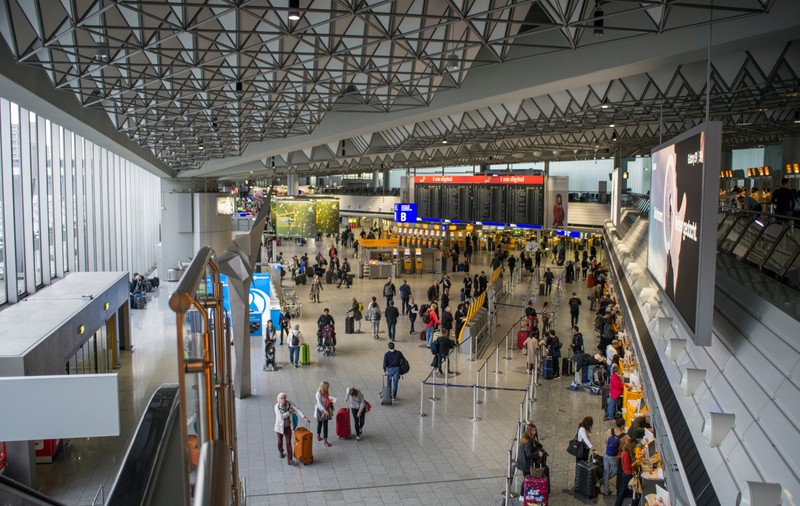 Românii au cheltuit 9,6 miliarde de euro pentru vacanțe în străinătate în 2024. Topul destinațiilor preferate