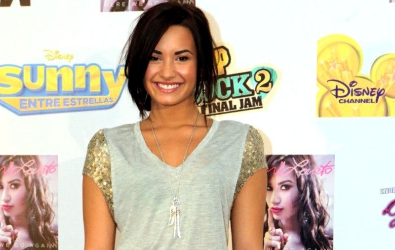 Dealerul de droguri al lui Demi Lovato rupe tăcerea după ce cântăreața a fost la un pas de moarte din cauza unei supradoze