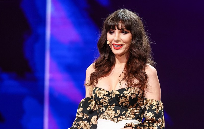 Daria Jane, vloggeriţa transgender, vine la „Stand-Up Revolution”. Cum arăta înainte de a se transforma în femeie
