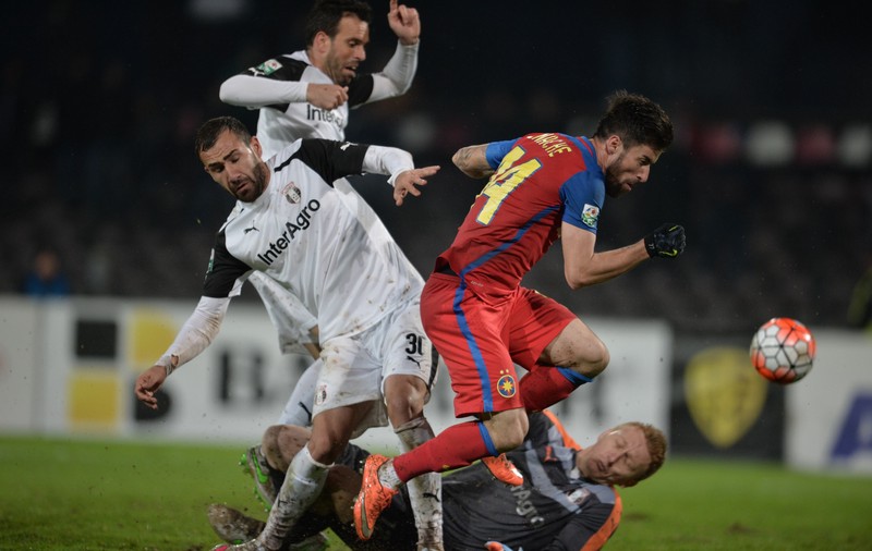 Ce cotă are Steaua la titlu și cine mărește miza de 100 de ori!