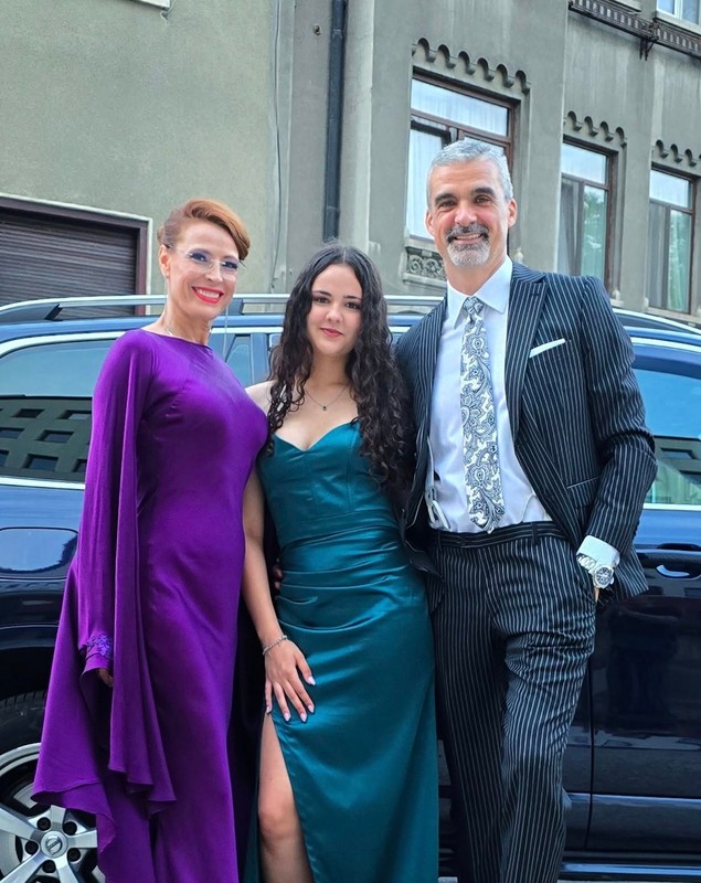 Ce spune Aurelian Temișan despre nunta Kirei Hagi. Artistul și soția lui au fost invitați la eveniment. „Chiar a fost acea nuntă. Să fiți sănătoși împreună”