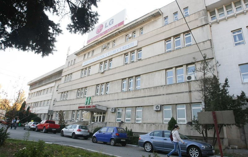 Poliția face verificări la un spital din Capitală. Ce caută oamenii legii?