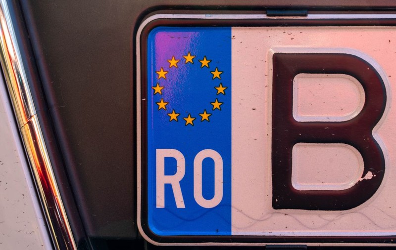 Șoferii români vor avea acces la înmatriculare online, fără să mai meargă la ghișeu. Proiectul de lege merge la Nicușor Dan pentru promulgare