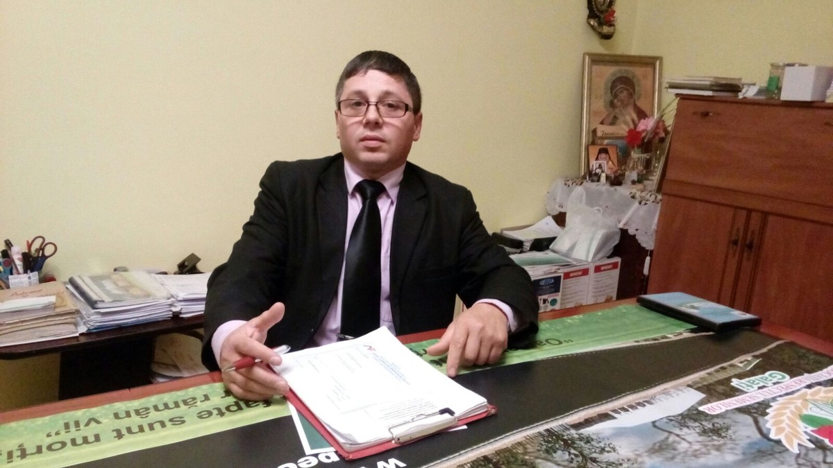 Povestea unui bărbat din Galați: A stat la orfelinat, a dormit pe străzi şi a cerşit prin trenuri