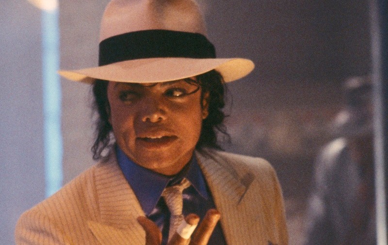 Pălăria lui Michael Jackson, vândută pentru 17.500 de euro