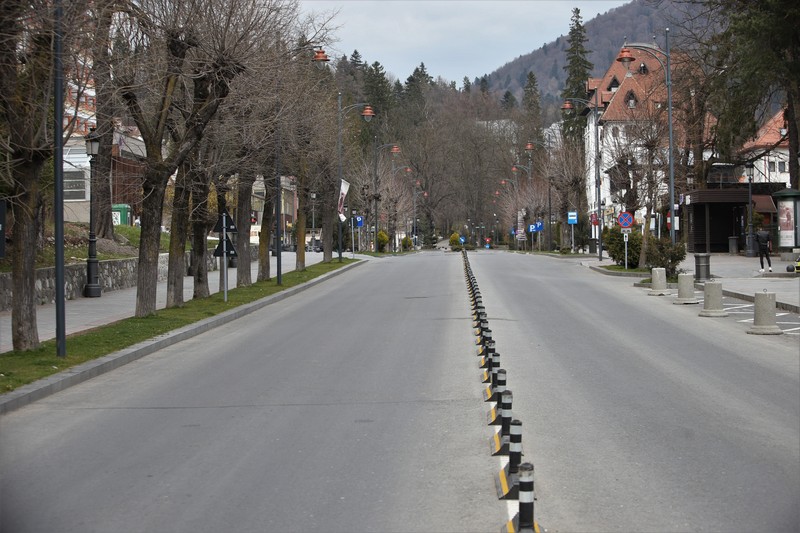 Stațiunea Sinaia este liniștită, în lipsa turiștilor. Foto: Dumitru Angelescu / Libertatea