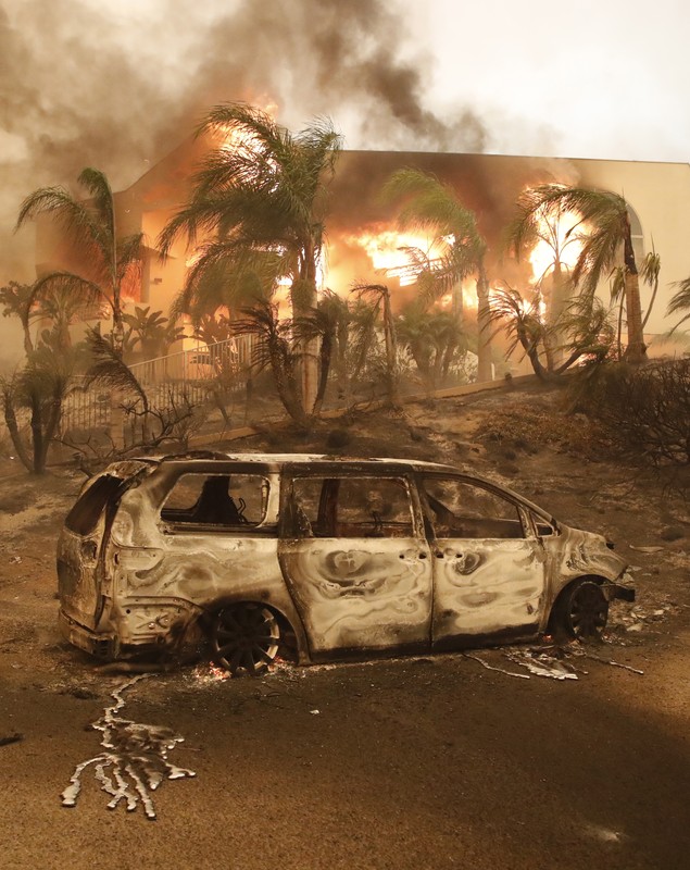 Cele mai devastatoare incendii din istoria Californiei. Peste 30 de morți și sute de persoane date dispărute