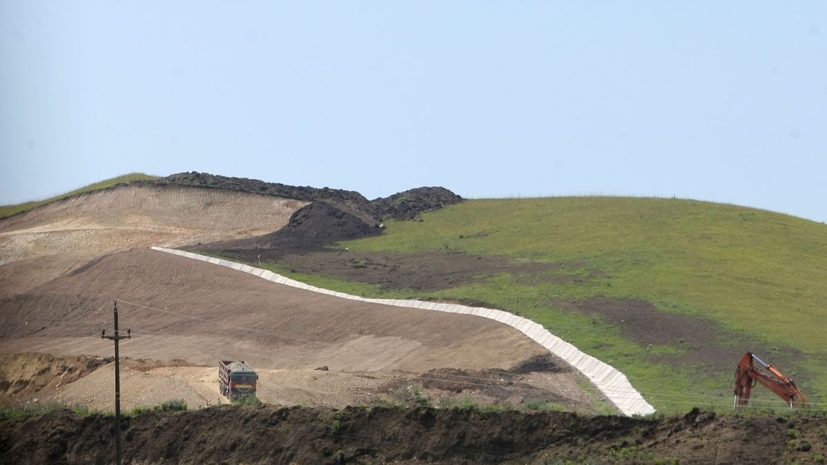 România va pierde o mare parte din fondurile pentru infrastructură alocate de UE. Ce spune Corina Crețu