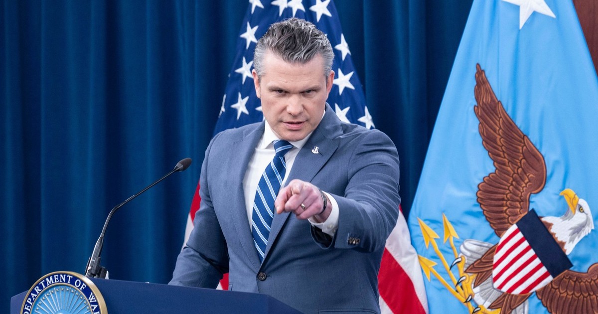 Pete Hegseth într-o conferință de presă la Pentagon Foto: Profimedia