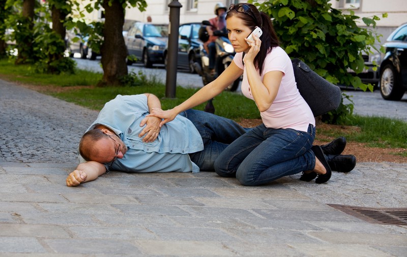 Infarctul - cum îl recunoşti şi ce trebuie să faci