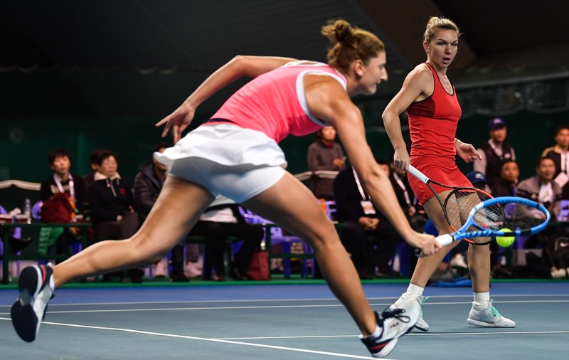 Simona Halep și Irina Begu au pierdut în primul tur al probei de dublu de la Montreal. Au ratat două mingi de meci