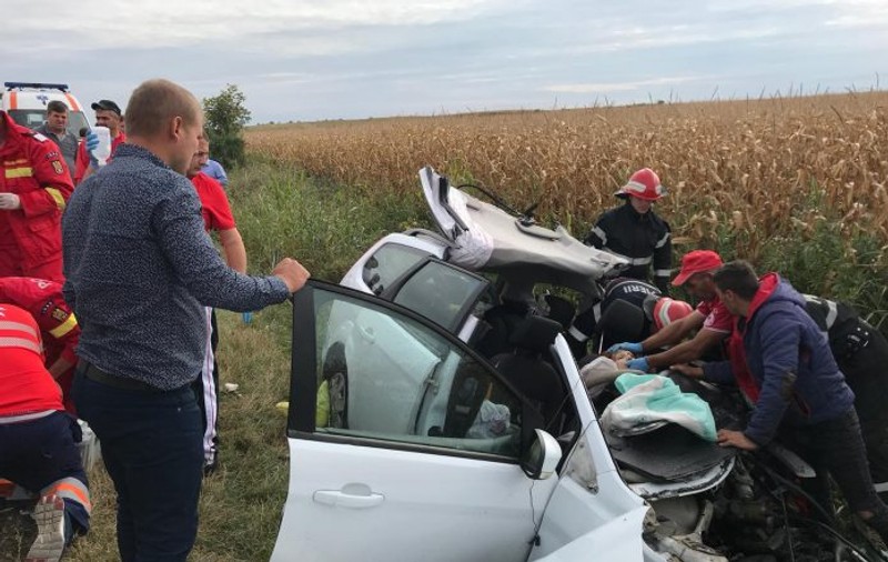 UPDATE/ Tragedie pe „drumul morții” E85, în județul Vrancea! Patru oameni au pierit într-un grav accident. Printre victime: o mamă și copilul ei