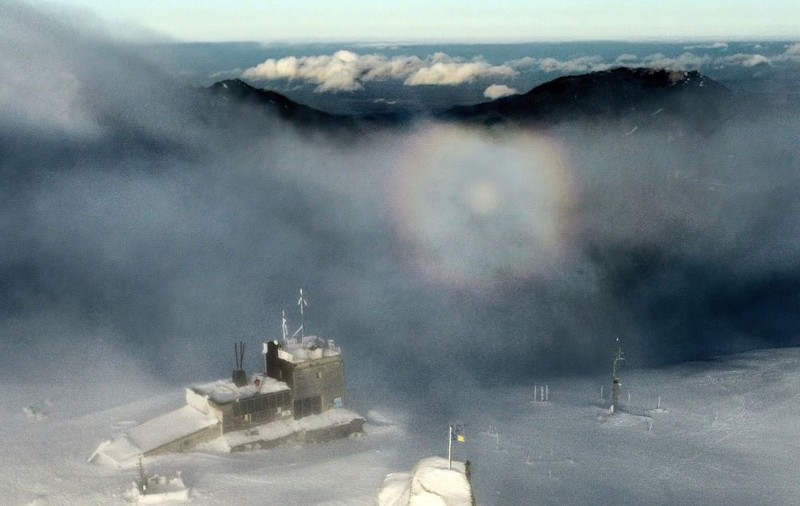 Ce este efectul Gloria, confundat de alpiniști cu o viziune divină, surprins în Bucegi