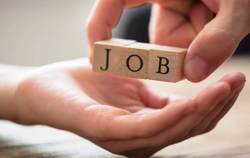 eJobs: Scade interesul românilor pentru joburile în străinătate, dar rămâne crescut cel pentru joburile remote