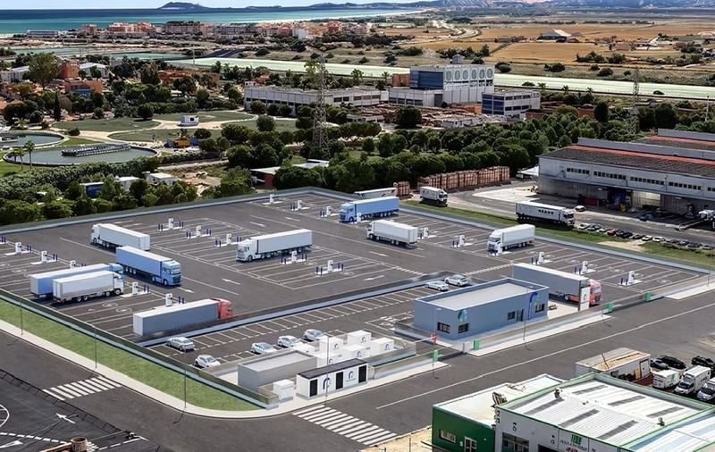 Cel mai mare centru de încărcare pentru camioane electrice din Spania: Conexiune de 4MW pentru 48 de vehicule simultan