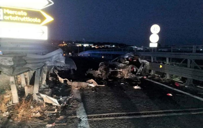 Un român a murit și alți șapte au fost răniți într-un accident în Italia. Patru dintre victime sunt copii