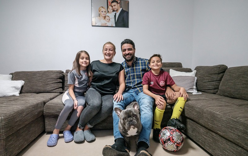 REPORTAJ. Cum i-a sprijinit statul german pe doi români să-și păstreze afacerea în pandemie. „Ei sunt copiii Europei”