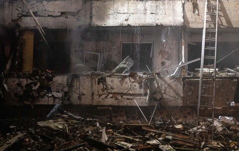 Bloc de locuințe din Kiev distrus de o rachetă balistică rusească. Imagine cu caracter ilustrativ Sursa foto: Profimedia