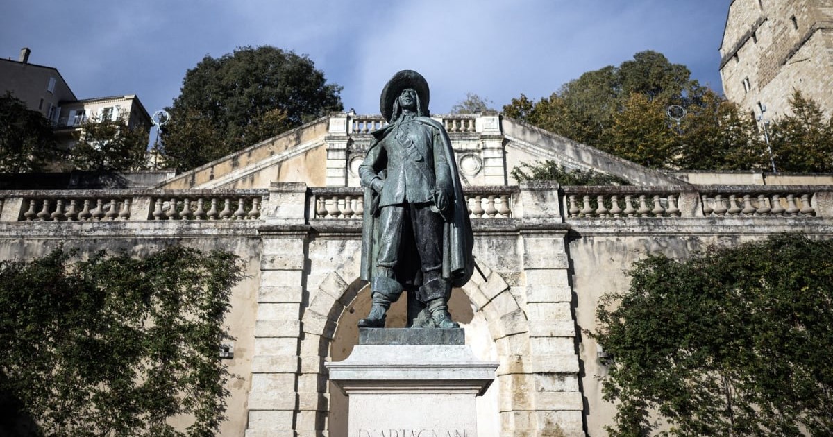 Statuia lui d'Artagnan