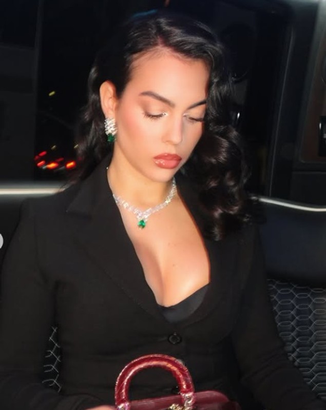 Georgina Rodriguez, cu avionul privat, haine de lux și bijuterii prețioase, la premiera documentarului Melaniei Trump. Cum s-a afișat