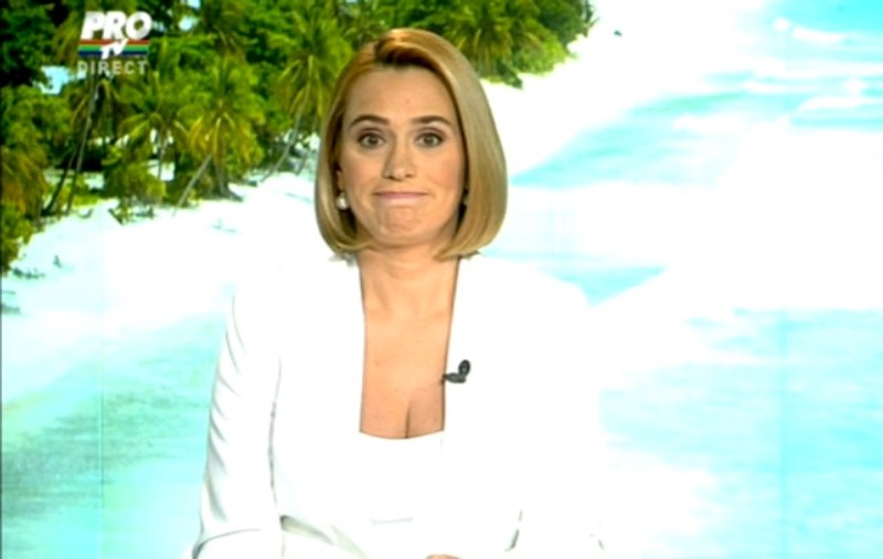 Andreea Esca, GAFĂ DE PROPORȚII ÎN DIRECT, în urmă cu puțin timp! Măruță a râs de ea 