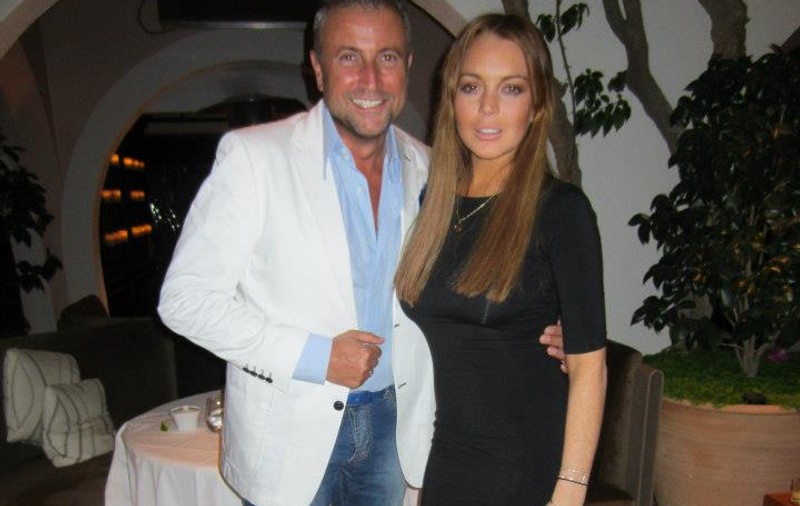 Cătălin Botezatu despre Lindsay Lohan: "Cu siguranţă ne mai întâlnim". Vezi ce CADOU i-a făcut designerul celebrei actriţe! FOTO
