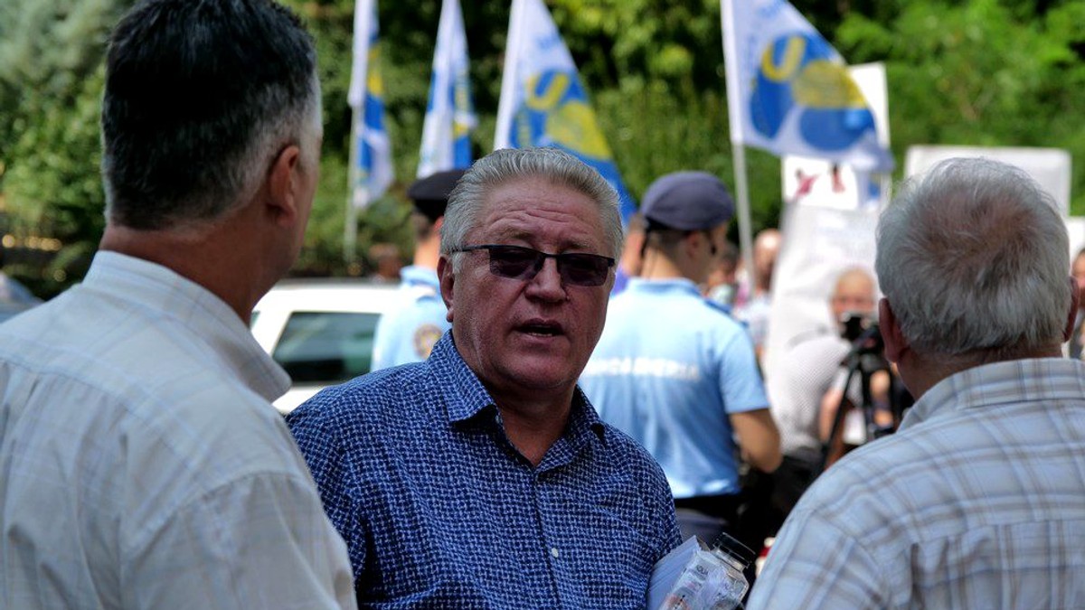 Metrorex face angajări, în 2018 și 2019. Preşedintele Unităţii Sindicatului Liber Metrou (USLM), Ioan Rădoi, la pichetul de la Ministerul Transporturilor, din 20 august