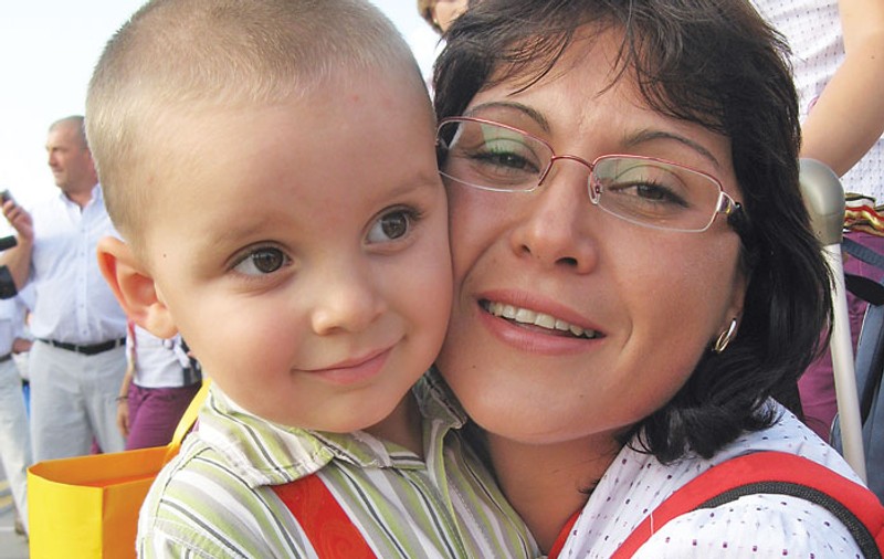 «Mami, vreau o surioară!»