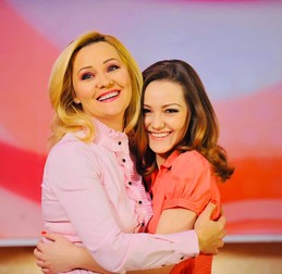 Elena Lasconi și fiica sa