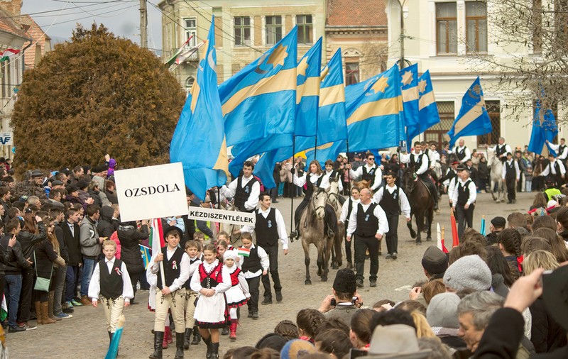 Deputat USR: „Majoritatea parlamentară nu vrea ca românii să afle despre extremismul etnic din Transilvania”