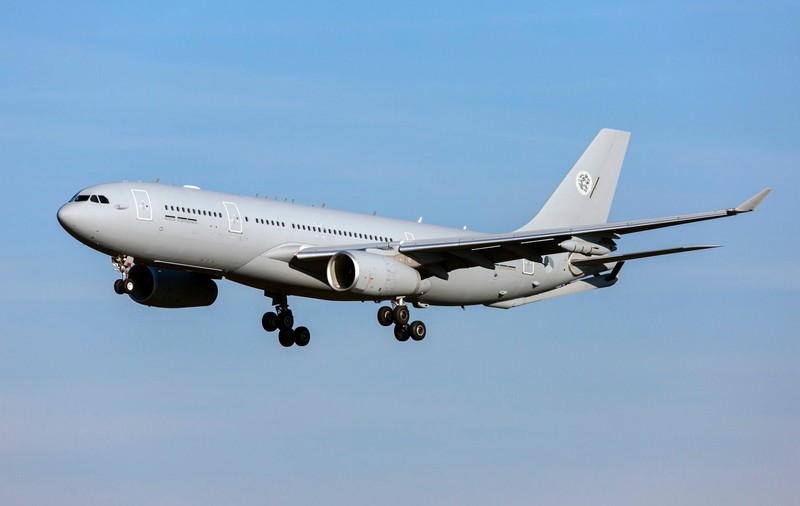 Momentul în care un avion Airbus a ratat aterizarea pe Aeroportul din Oradea. Imaginile arată aeronava care se învârte | VIDEO