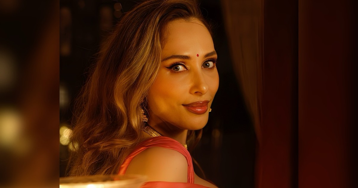 Nou succes pe plan muzical pentru Iulia Vântur în India