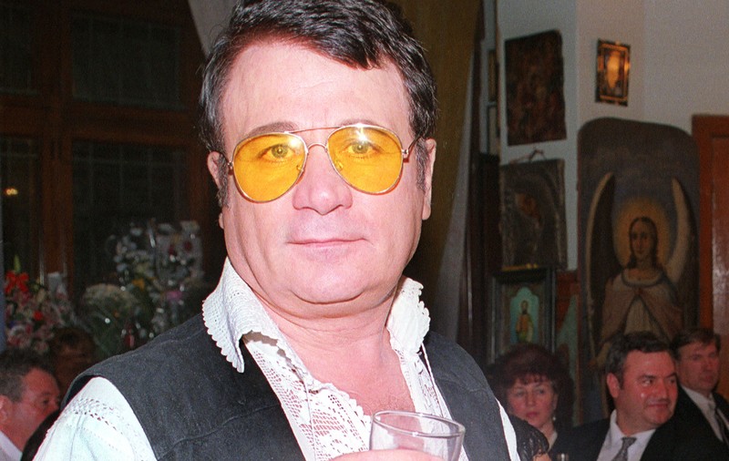 A dus viață de artist! Dolănescu petrecea trei zile și trei nopți și rezervase o cameră doar pentru cadouri!