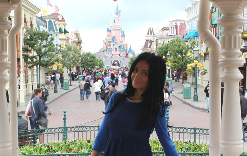 Andreea Necula, la Disneyland Paris! Uite cu cine s-a întâlnit | FOTO
