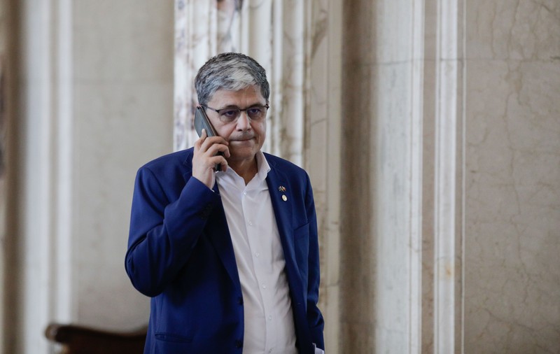 EXCLUSIV. Marea spaimă a ministrului de finanțe, Marcel Boloș, pentru decembrie, transmisă Coaliției: „De acolo putem adăuga 2% din PIB la deficit și să ratăm ținta”