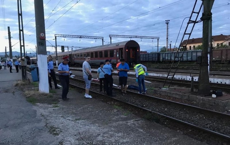 Un bărbat a murit în Târgu Jiu după ce a coborât din tren în mers. Plecase în direcția greșită