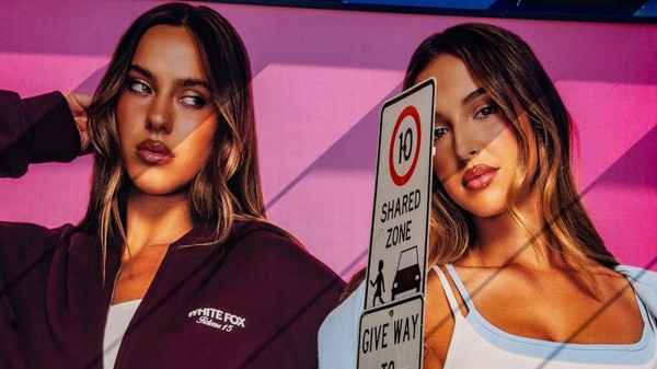 Adidas a dat în judecată brandul australian White Fox pentru că a vândut haine cu patru dungi. Foto: Profimedia